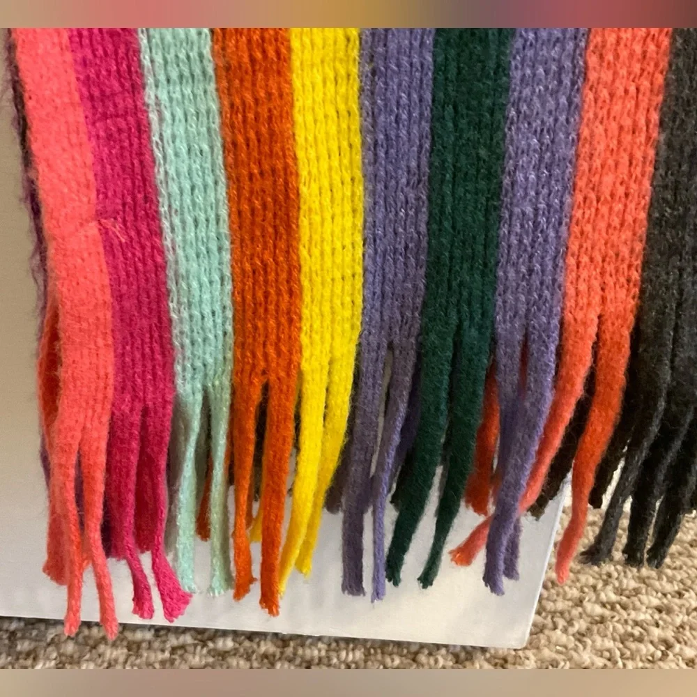 Renee’s NYC Women’s Scarf